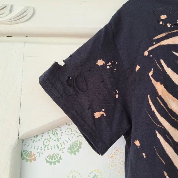 Skeleton Ribcage Shirt - Picture 4 of 6